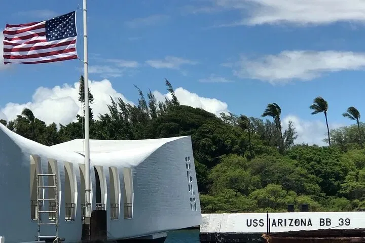 Pearl Harbor & USS Arizona Small-Group Tour [Early Access]