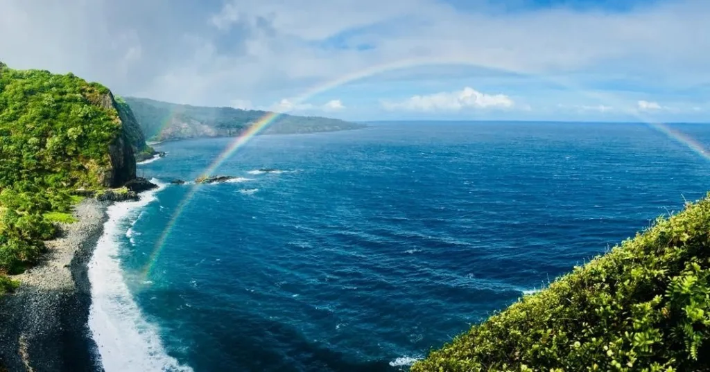 Scenic coastal views on a full circle Maui tour
