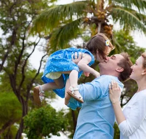 Family photo session capturing Maui island memories