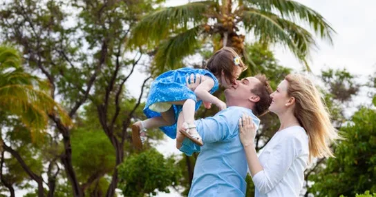 Family photo session capturing Maui island memories