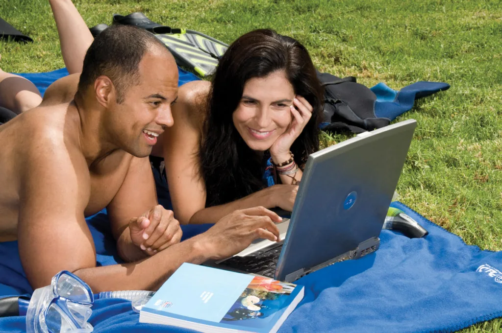 Scuba diving instruction with PADI e-learning certification code