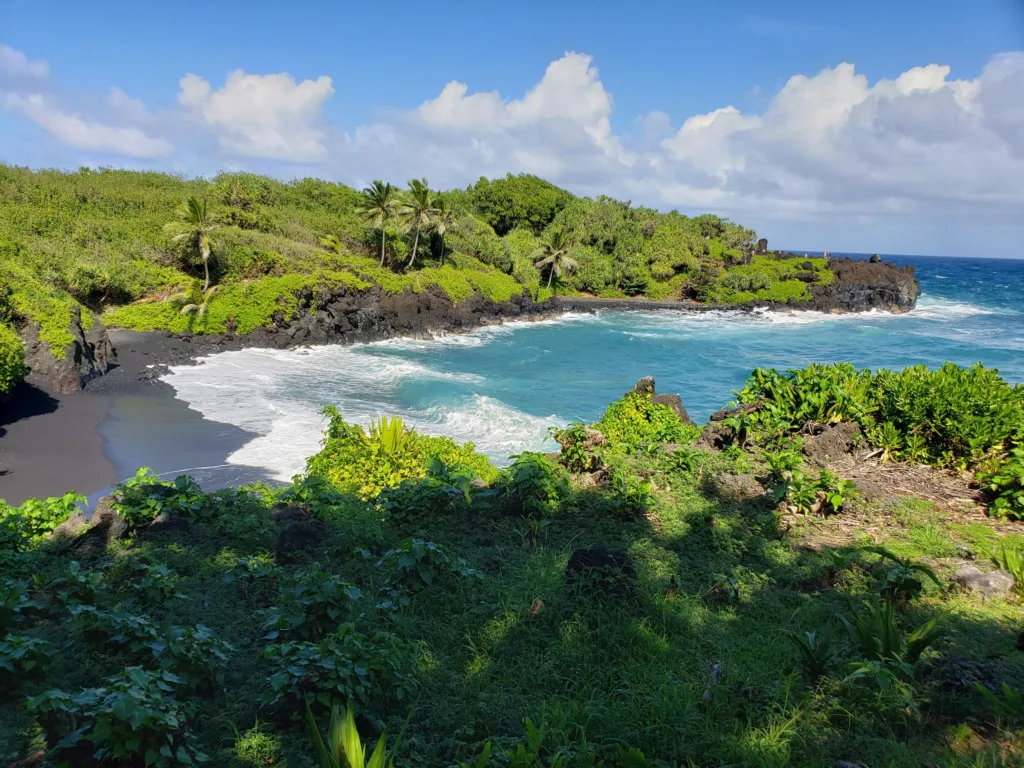 Shared luxury tour driving the full circle Road to Hana