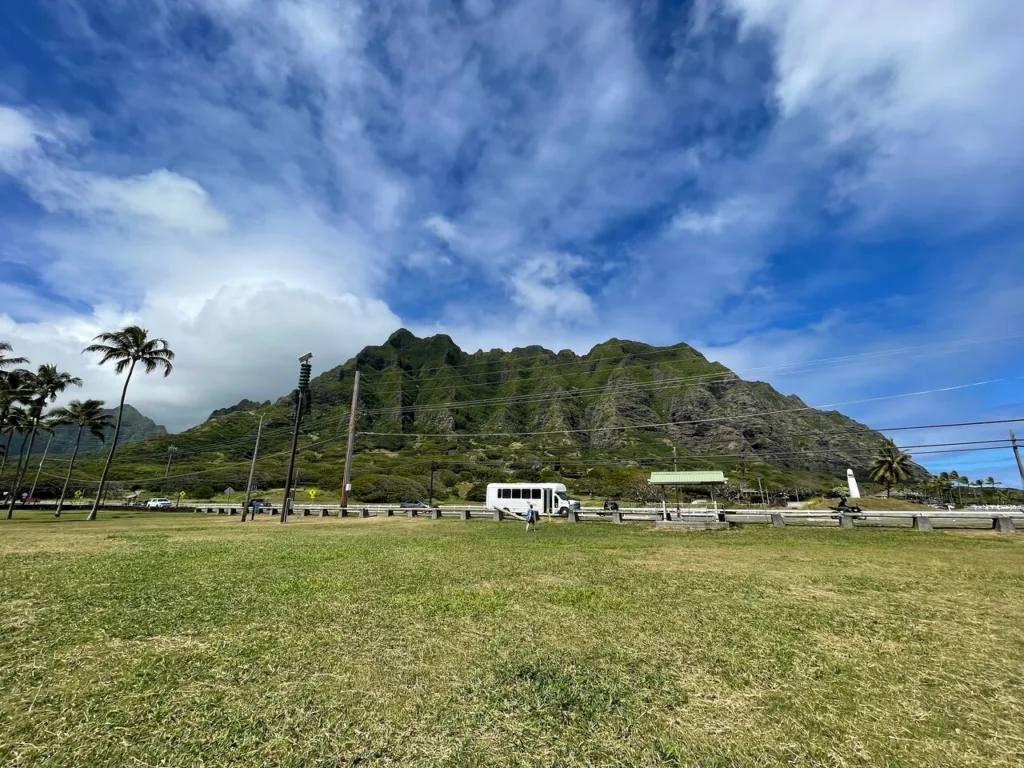 AllStar tour group visiting famous Oahu landmarks
