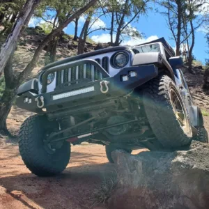 Travelers exploring the west side of Maui island