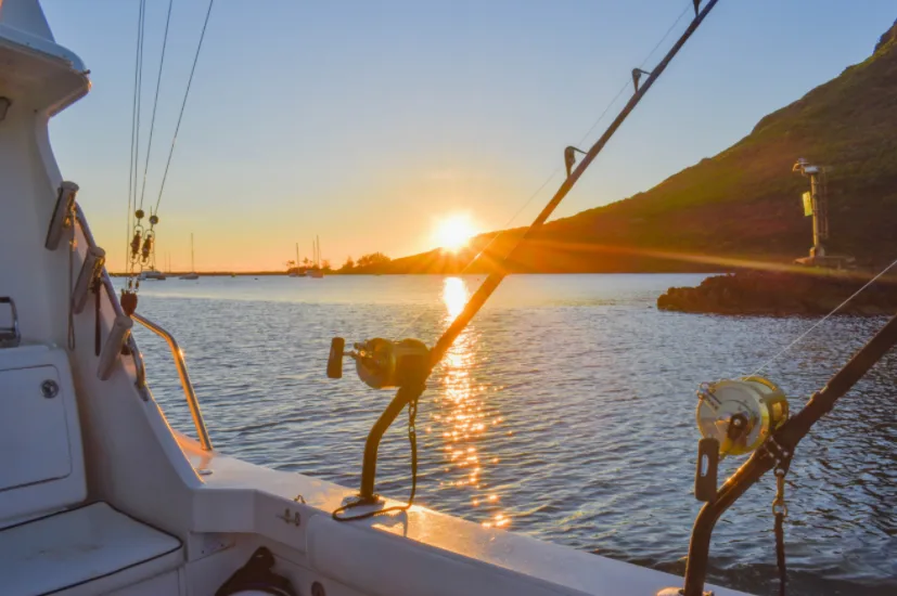 Six hour private island tour with Ho'okipa Charter