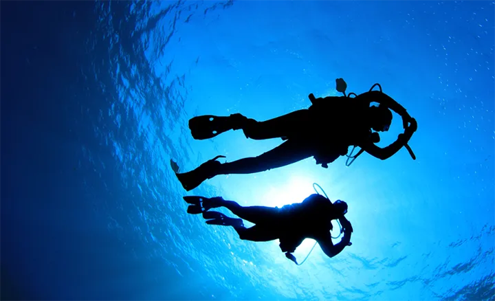 Complete advanced open water scuba diving certification course