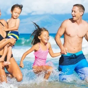 Family exploring beautiful Oahu on private circle tour