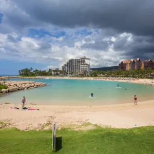 Transfer van waiting at Honolulu Harbor for hotel guests