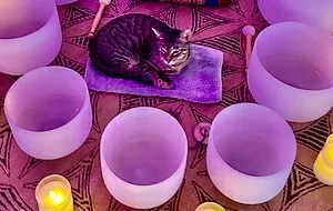 Relaxing sound bath session with crystal bowls