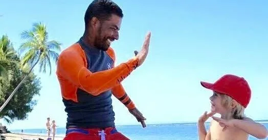 Private stand up paddle lesson on tranquil island bay