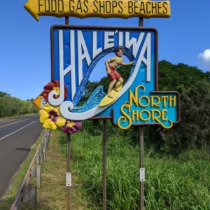 Adventure tour exploring the famous North Shore beaches