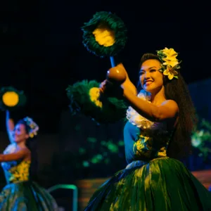 General seating for Hawaiian Luau buffet in Waikiki