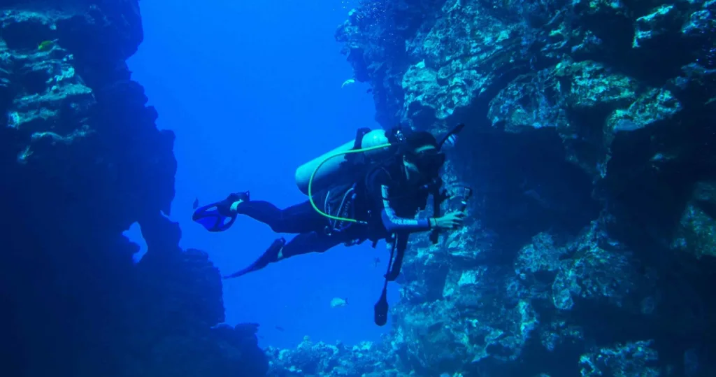 Two tank private scuba diving adventure around Lana'i
