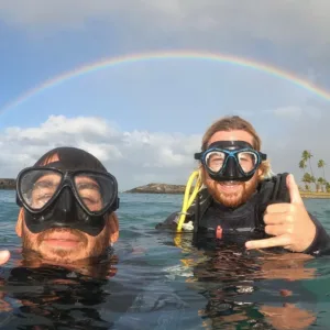 Beginner scuba diving lesson in a private setting