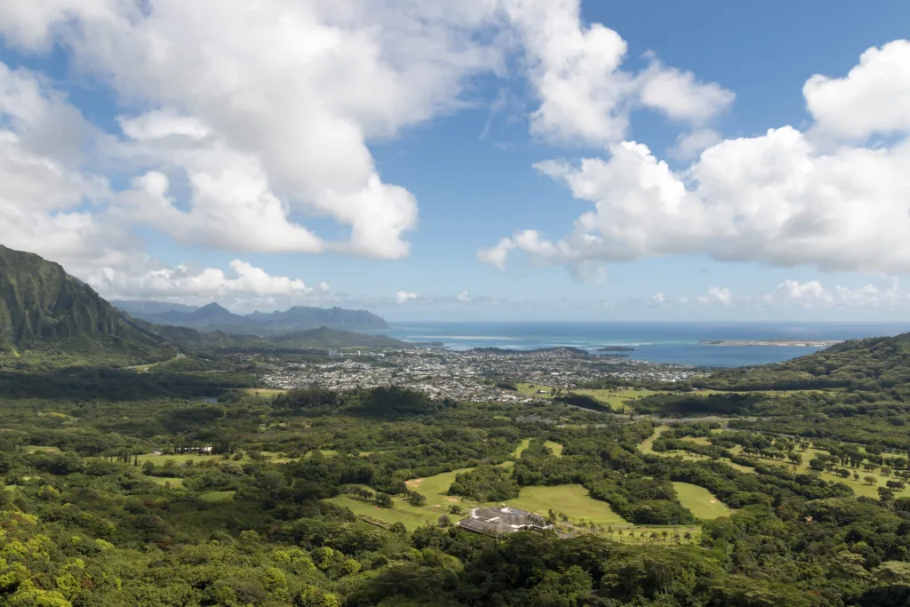 Scenic view of Circle Island Tour in Waikiki