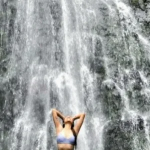 Guided hikes to beautiful waterfalls around Oahu island