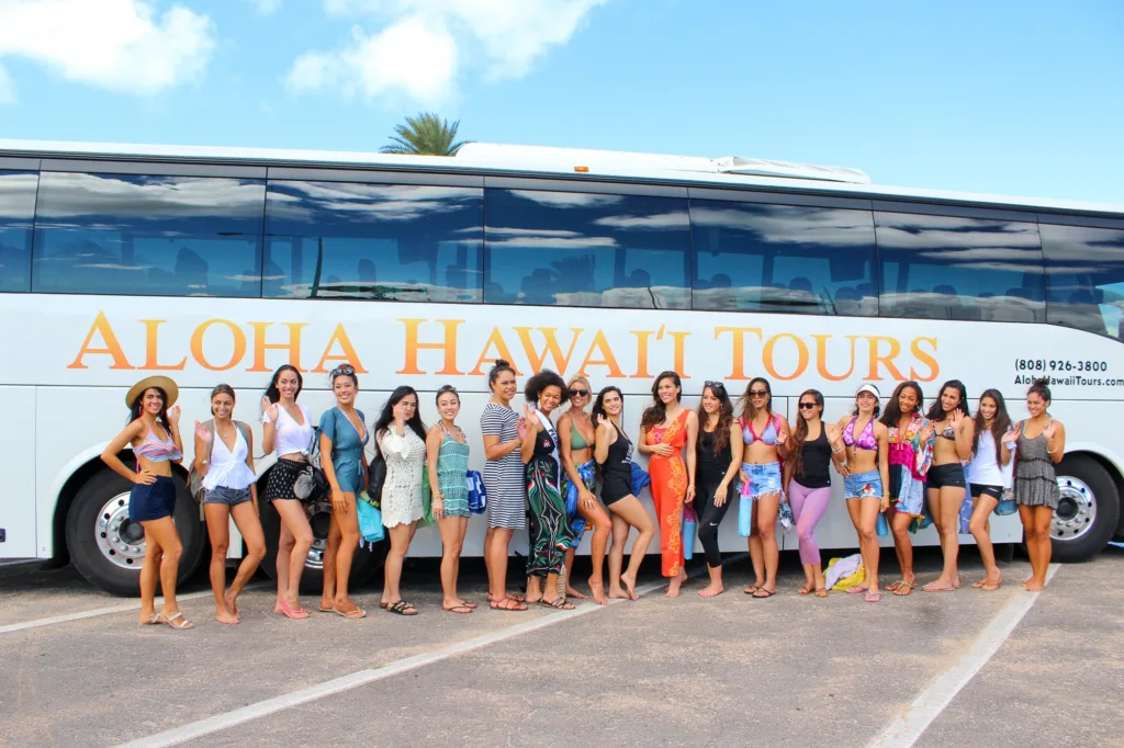 Private tour group exploring scenic spots on Oahu island