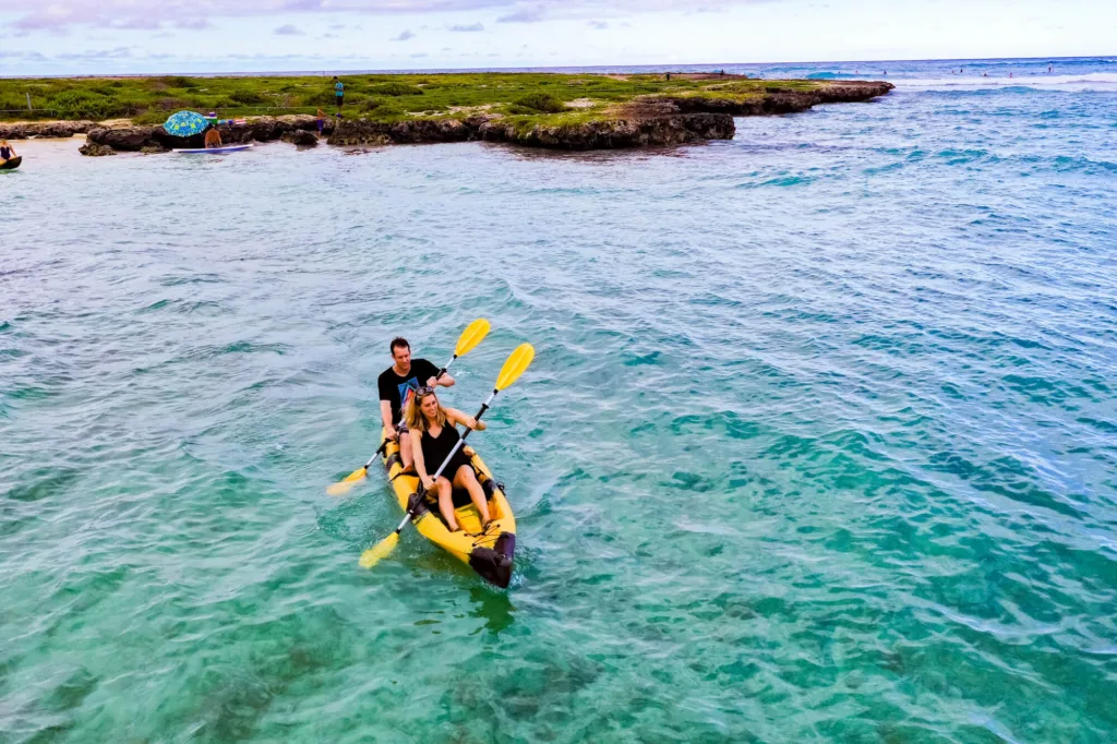 Kayak and e-bike adventure exploring Popoia Island landscapes
