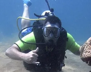 Student completing open water scuba certification with e-learning