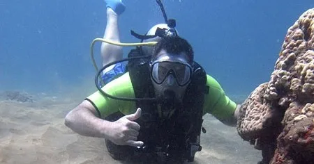 Student completing open water scuba certification with e-learning