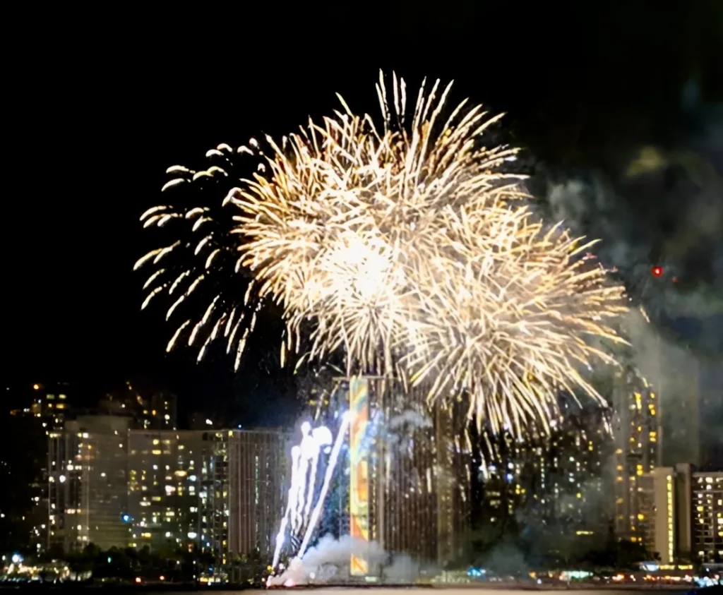 Sailing tour with spectacular fireworks display