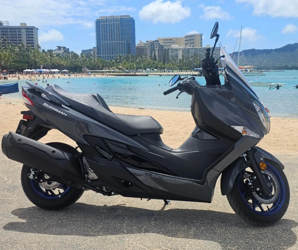 Riding 2024 Suzuki Burgman 400 ABS through Waikiki Oahu island