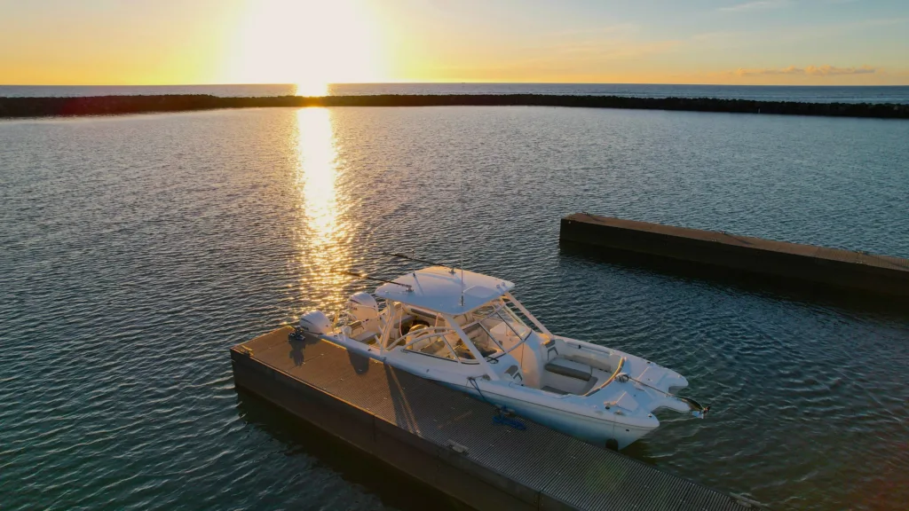 Relaxing sunset cruise with panoramic ocean views in Hawaii