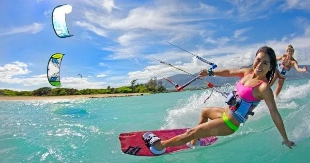 Private kitesurfing lesson on Maui’s windy shores