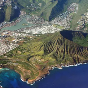 Customized private tour exploring North Shore highlights