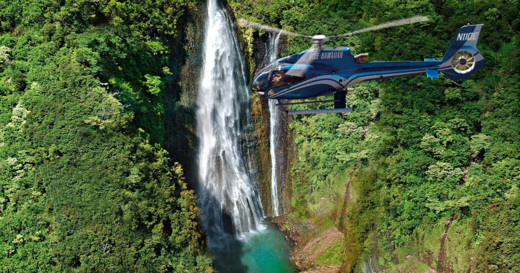 Tour bus driving along Big Island’s scenic circle route