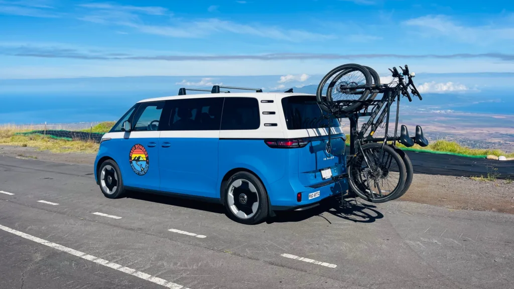 Solo rider on private VIP buzz tour in nature