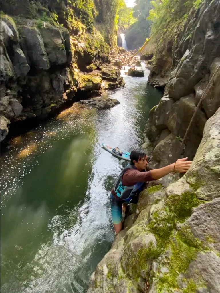 Half day rock climbing experience on Hawaiian cliffs