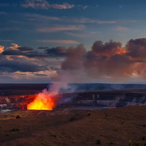 Nighttime stargazing and volcano exploration experience