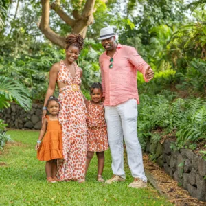 Capture memorable moments at traditional Hawaiian luau event