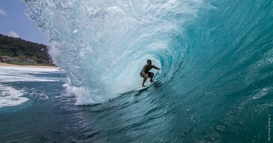 Experienced surfer receiving advanced private surf coaching