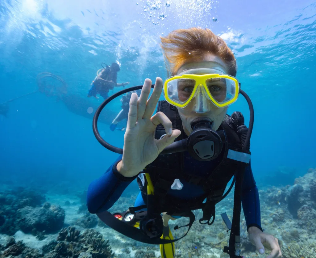 Divers preparing for two-tank morning manta ray dive