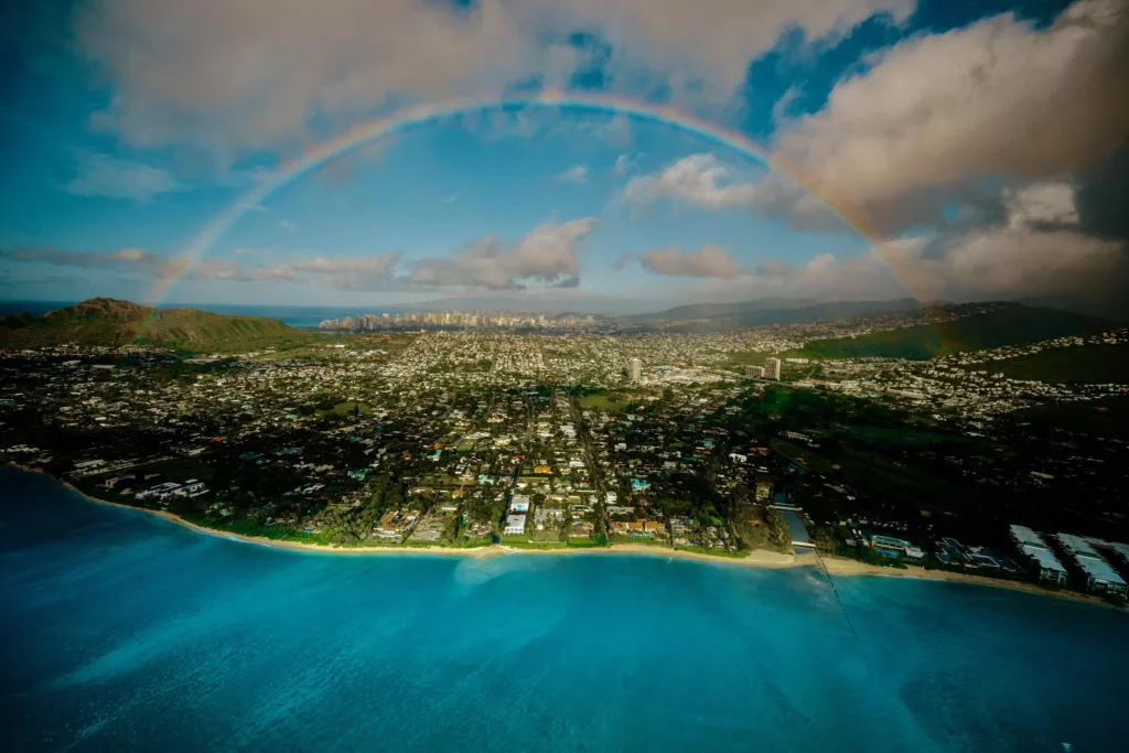 Private helicopter tour showcasing Oahu’s stunning landscapes