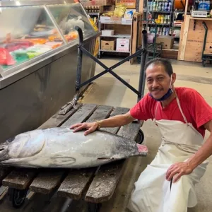 Walking food tour exploring Oahu's culinary stops