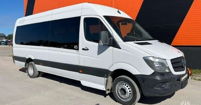 Shuttle bus ready for departure near Kahala neighborhood