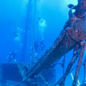 Dive at historic Carthaginian II shipwreck near Lahaina