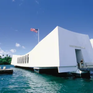 Guided tour of Pearl Harbor and USS Arizona memorial