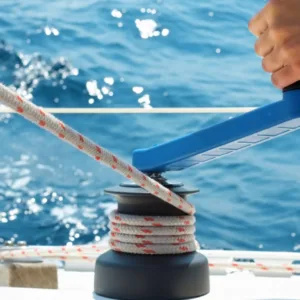 Basic sailing class for up to four people in Honolulu