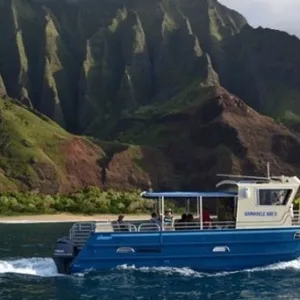 Afternoon snorkeling tour along Nā Pali Coast