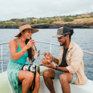 Boat trip combining snorkeling and local food tasting