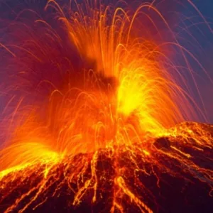 Scenic tour of Hawaii Volcanoes National Park