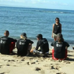 Half-day surf lesson including gear and refreshments in Kihei