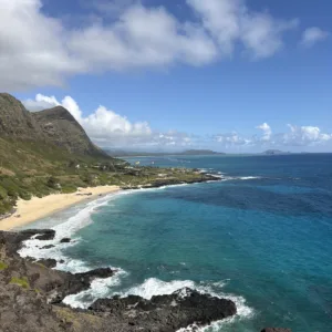 Visitors at Diamond Head lookout point