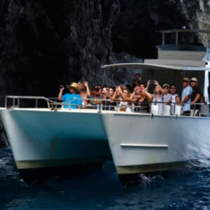 Na Pali Coast Tour on the amazing Na Pali Kai III