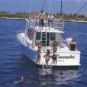 Private snorkeling charter OE1 in Kona waters