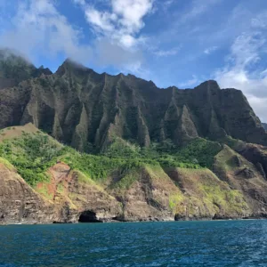 Winter sightseeing tour of Na Pali coastline